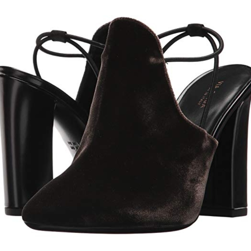 Via Spiga Arina Velvet Heel